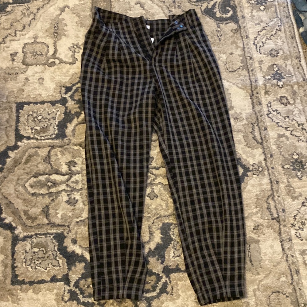 Garage dress pants never worn